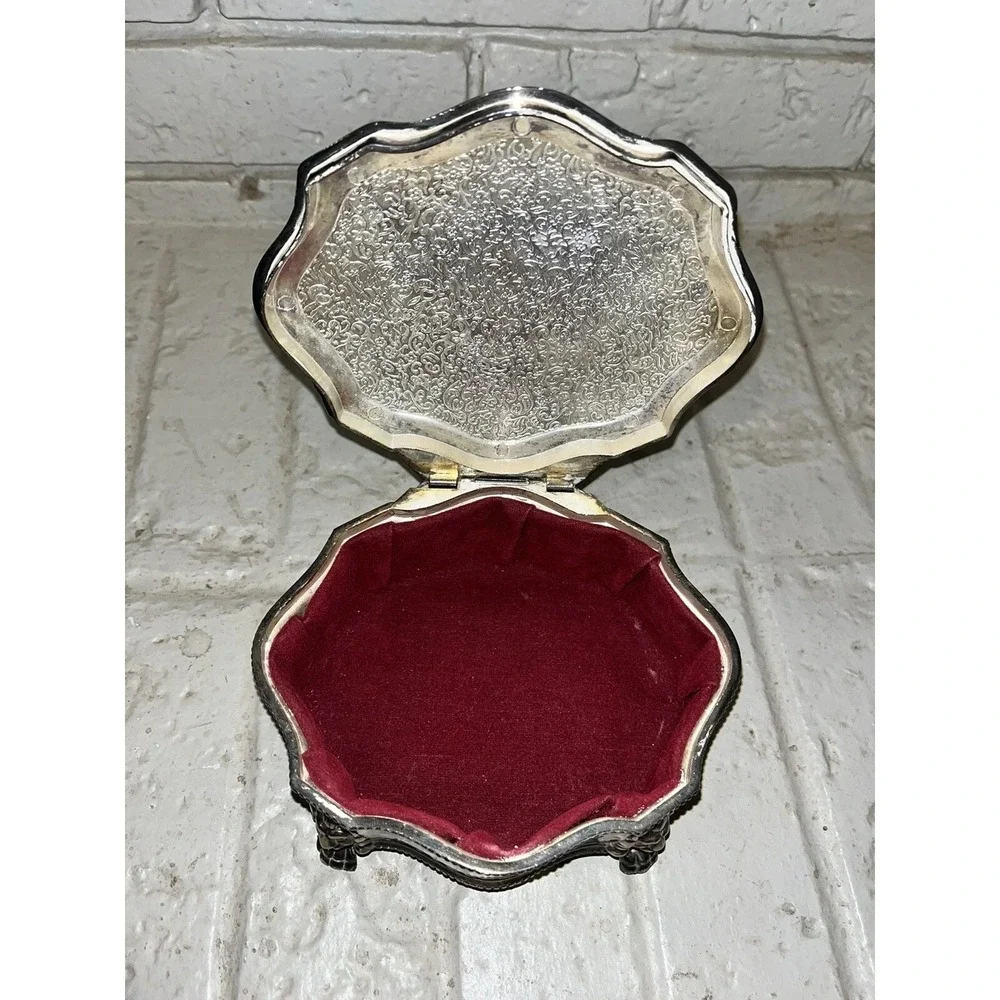 Vintage International Silver Company Coat Of Arms Jewelry Box w/ Red Velvet